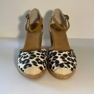 WHITE MOUNTAIN Women's Mamba Leopard Print Espadrille Wedge 6M